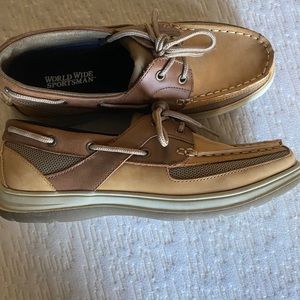 Boat shoes brand new 10.5 mens
